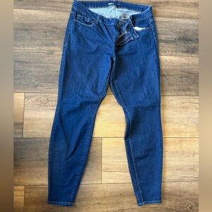 Old Navy Skinny Jeans in Dark Blue Denim 18 Long plus size w/ yellow top xxl $44